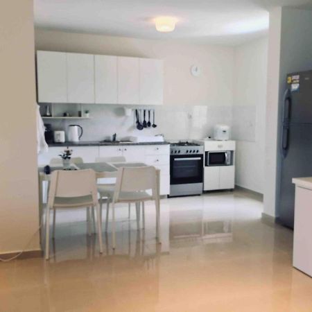 2 Bdr Nitza Appartment With Balkony Netanya Exteriör bild