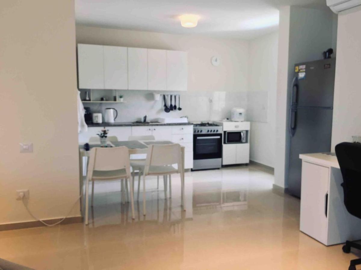 2 Bdr Nitza Appartment With Balkony Netanya Exteriör bild