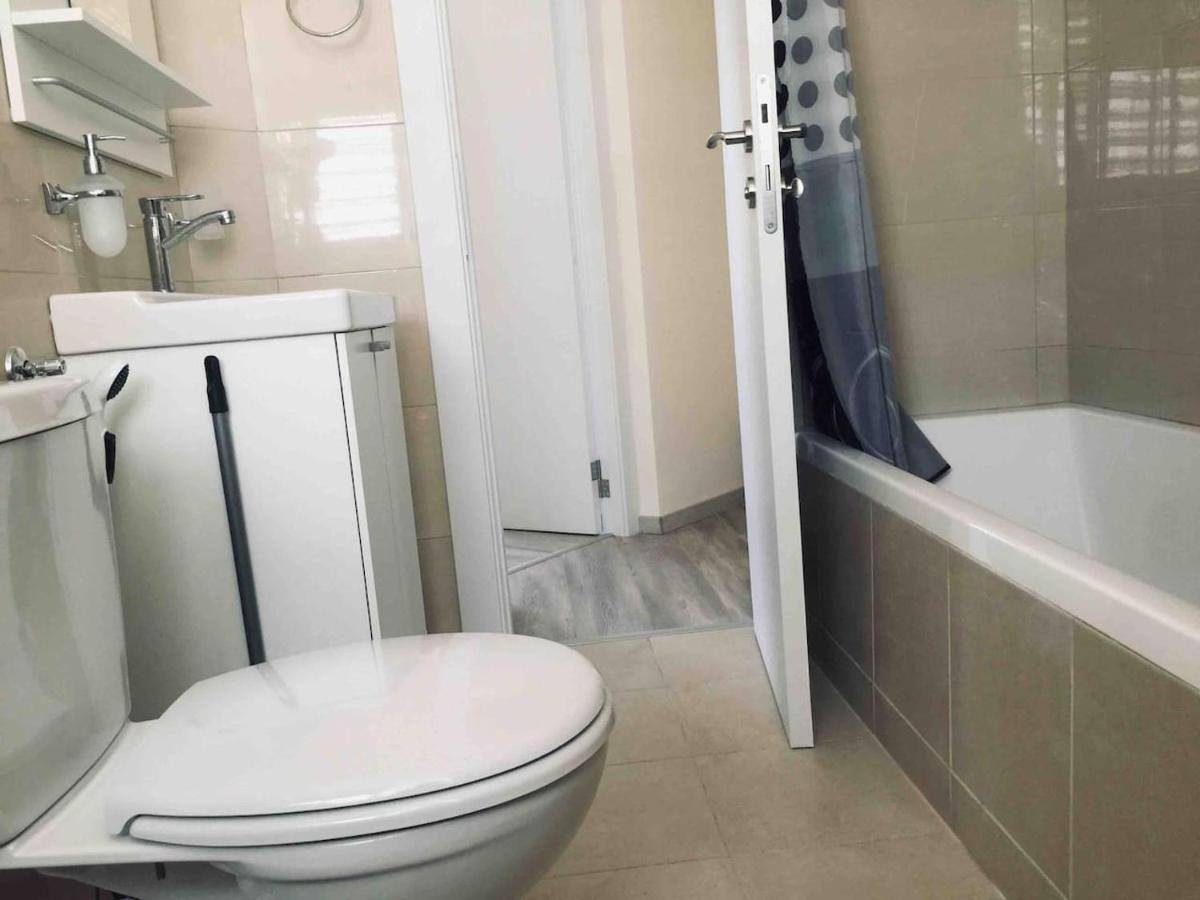 2 Bdr Nitza Appartment With Balkony Netanya Exteriör bild